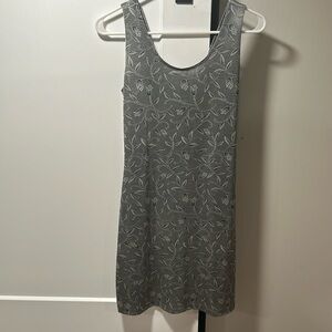 Gray lightweight dress with floral design. No tags were cut out due itchy